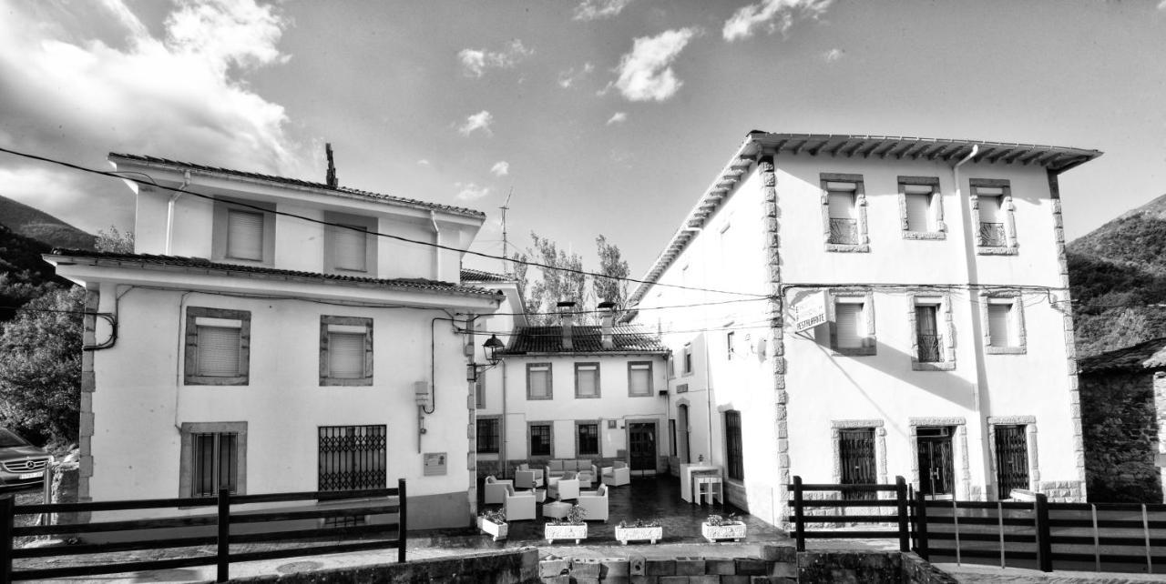 Hostal Casa Abascal Посада-де-Вальдеон Экстерьер фото