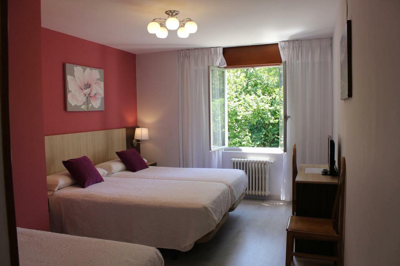 Hostal Casa Abascal Посада-де-Вальдеон Экстерьер фото