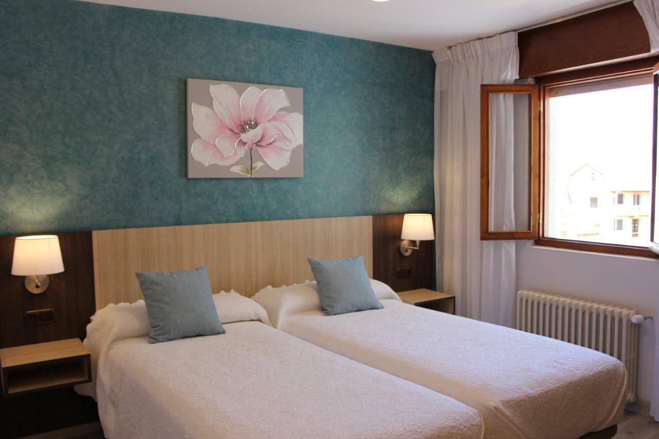 Hostal Casa Abascal Посада-де-Вальдеон Экстерьер фото